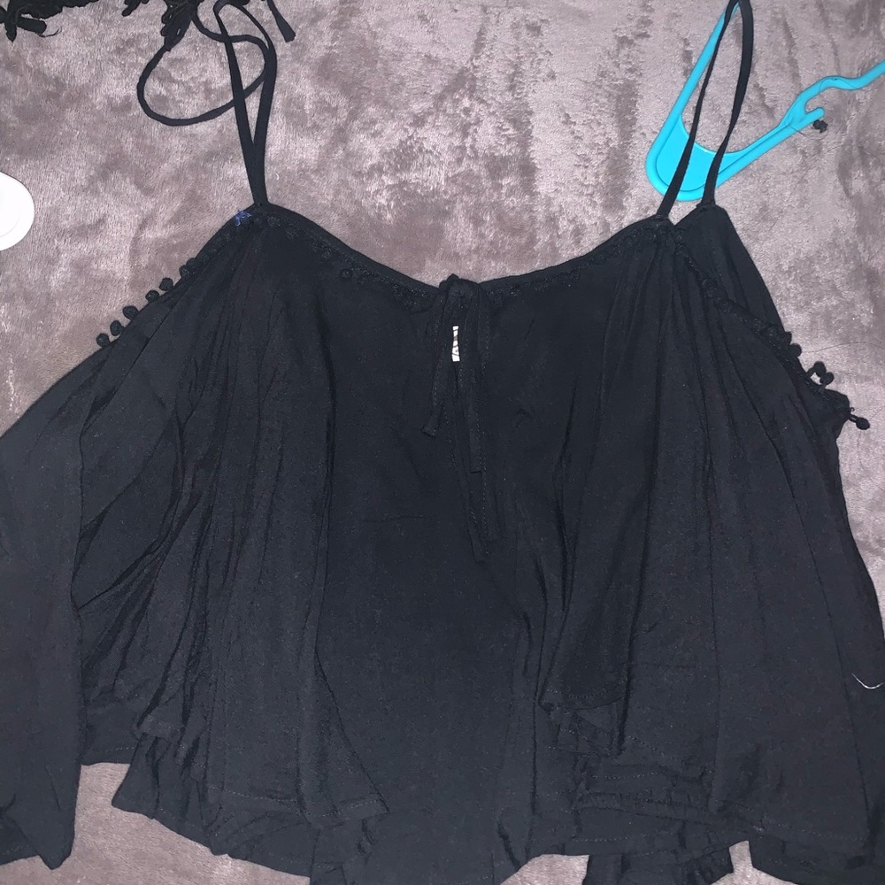 Black top of the shoulders